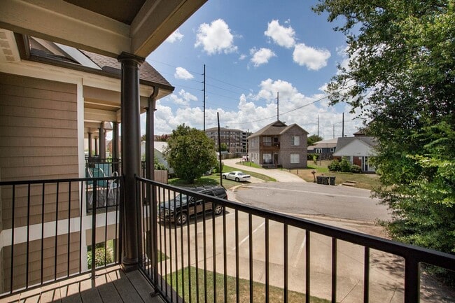 Building Photo - The Grove