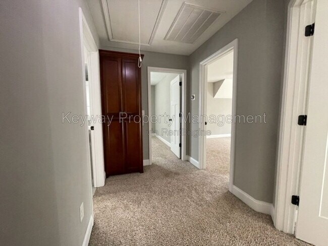 Building Photo - 3167 Lake Norman Dr