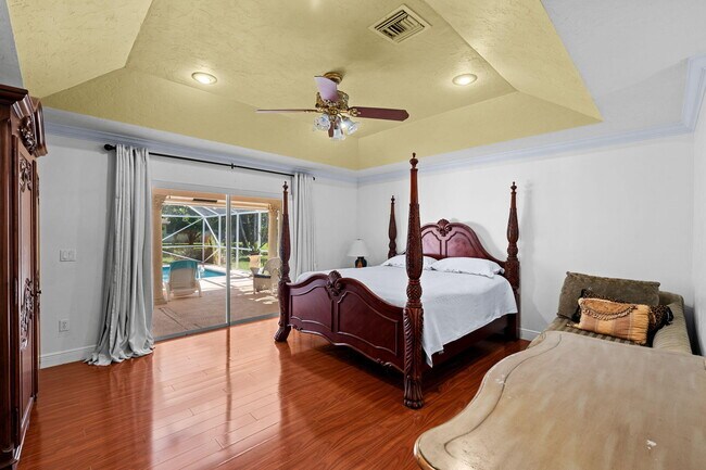 Building Photo - 15495 Rolling Meadows Cir