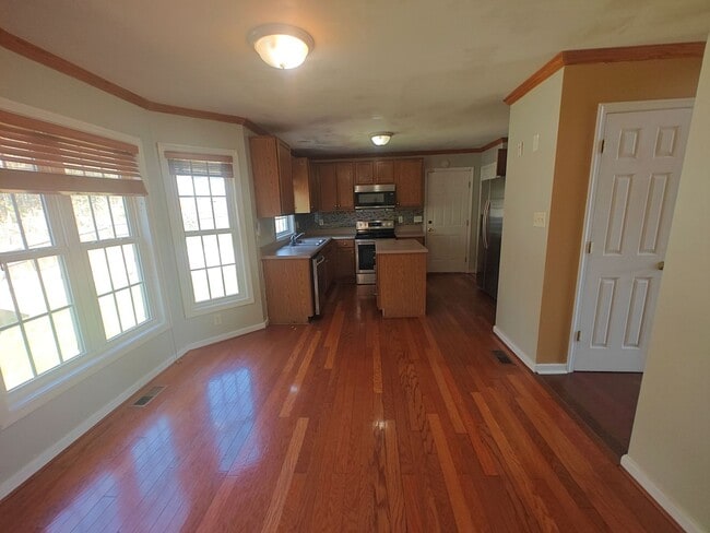 Building Photo - 4037 Birdbrook Dr