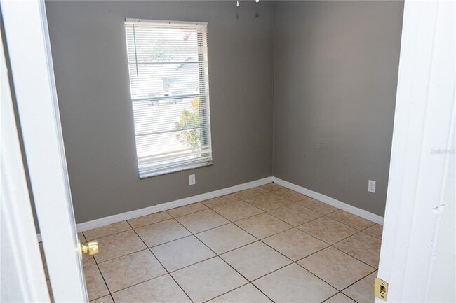 Building Photo - 434 W 17th St