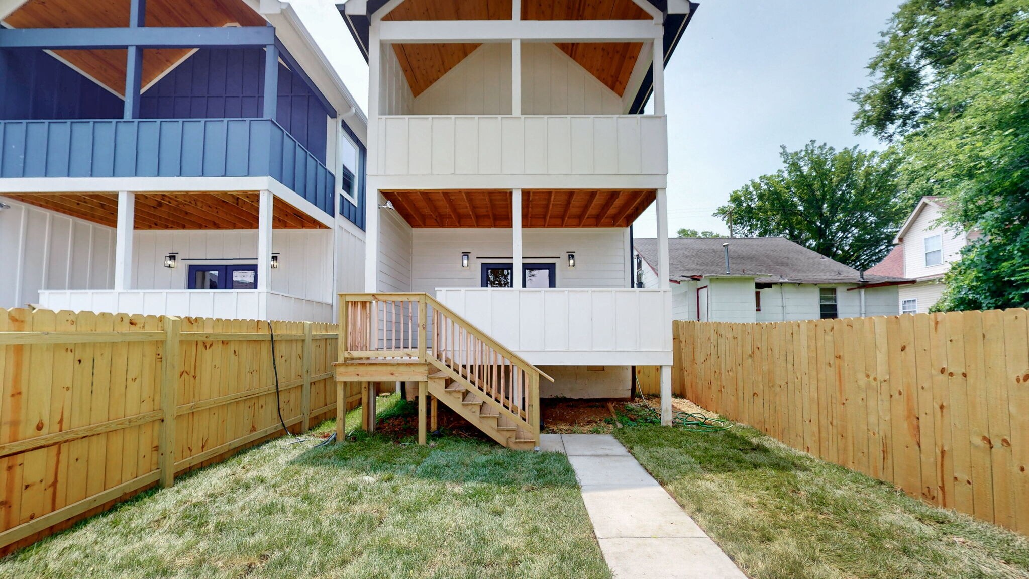 Building Photo - 2416 Albion St