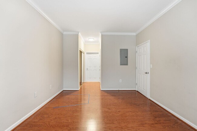 Building Photo - 4850 Eisenhower Ave