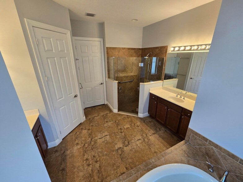 Building Photo - 2095 NW Diamond Creek Way