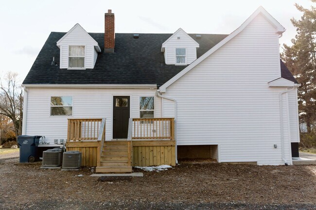 Building Photo - 114 Baker St