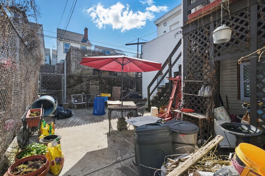 Building Photo - 5142 Butler St