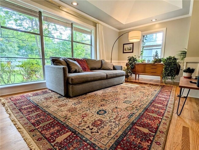 Building Photo - 2706 Drew Valley Rd NE