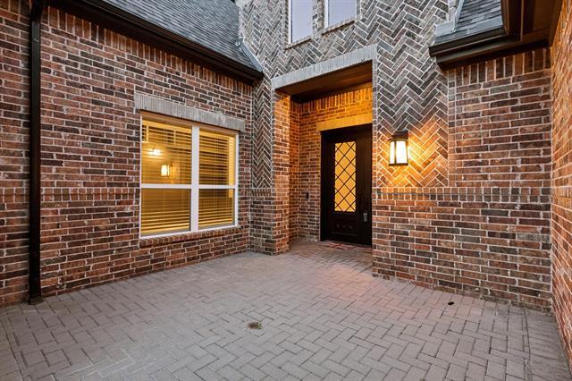Building Photo - 4630 Summerville Ln