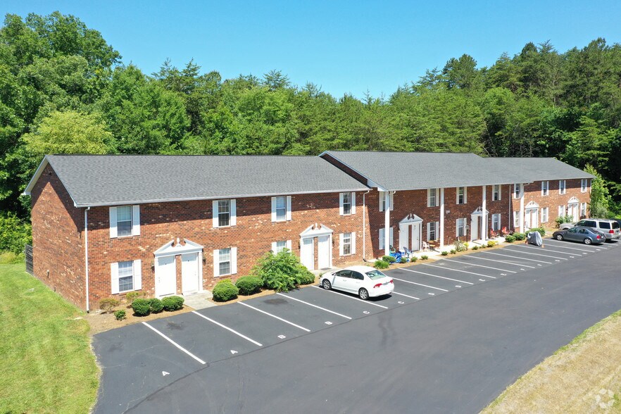 Place Apartments 6901 Place Dr Clemmons NC 27012
