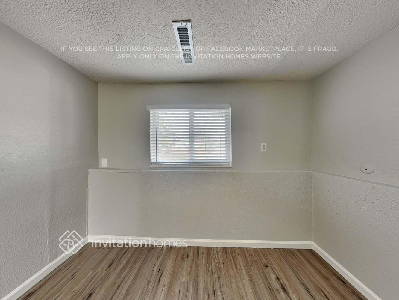 Building Photo - 3204 W 135th Ave