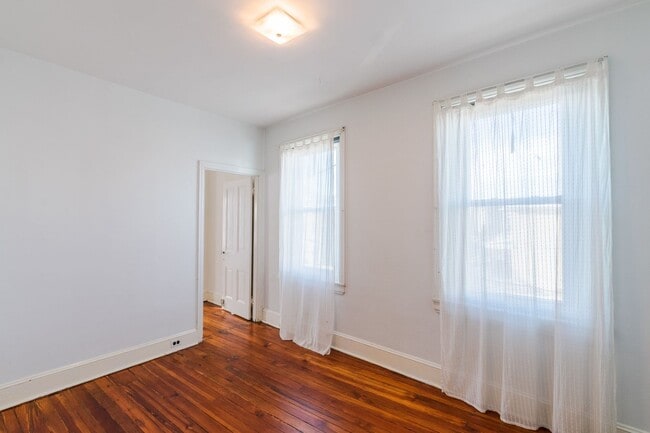 Building Photo - Charming Olde Richmond Home