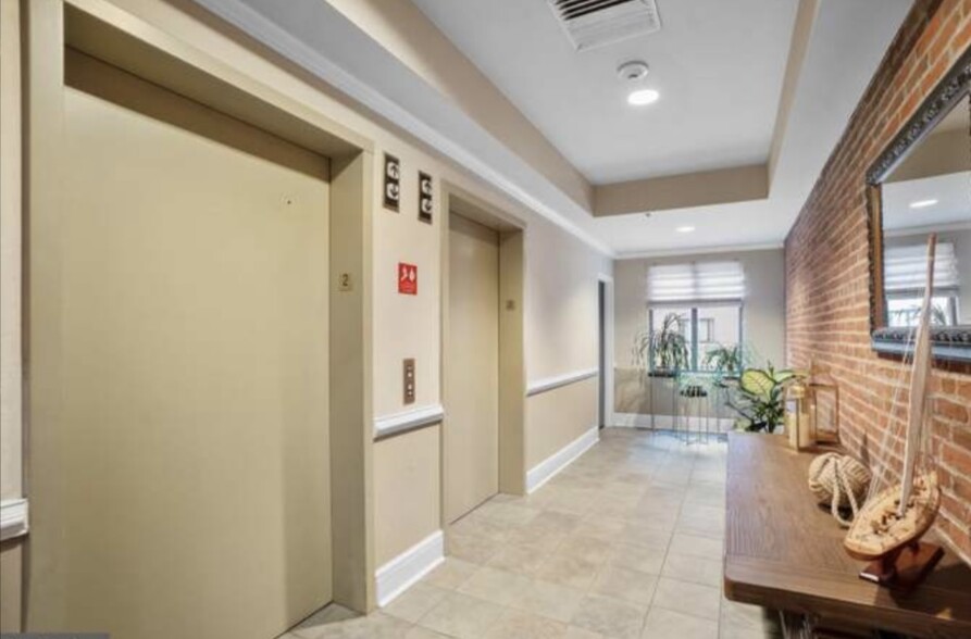 Elevators - 1000 Fell St