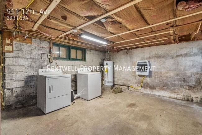 Building Photo - 911 12th Ave