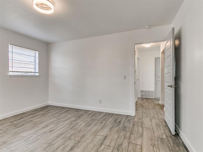 Building Photo - 2808 SW 88th St