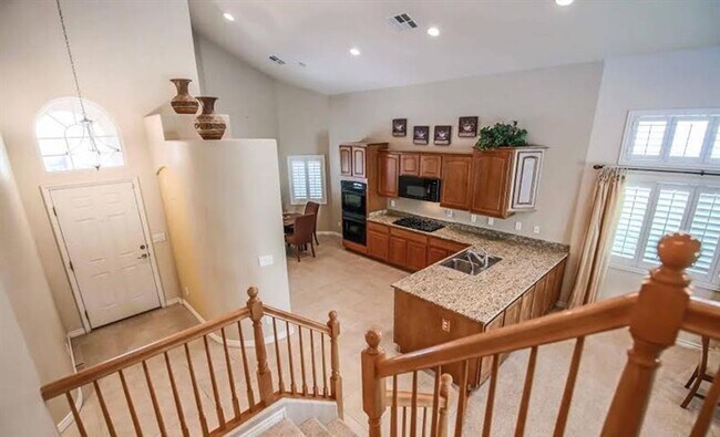 Building Photo - Welcome to this stunning 3-bedroom, 2.5-bathroom home located in the desirable city of Las Vegas!