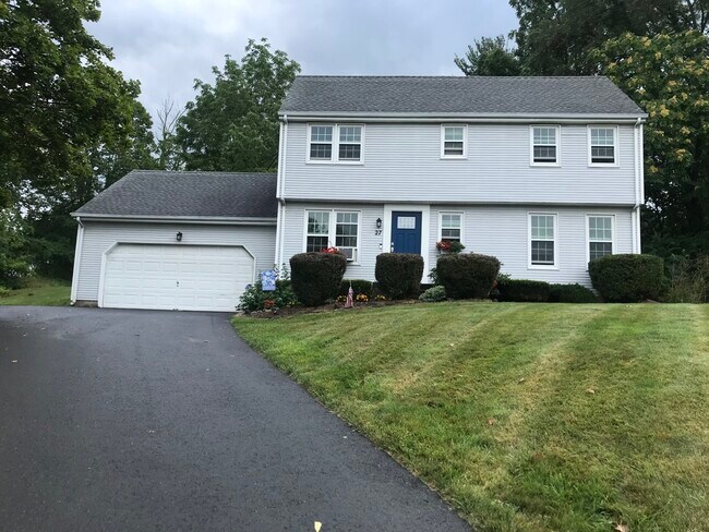 Building Photo - 27 St James Pl