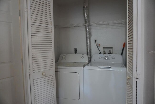 Building Photo - 6005 Westgate Dr