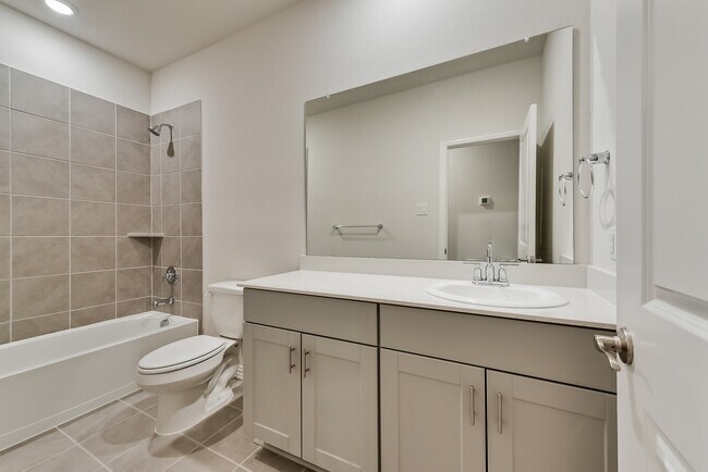 Building Photo - 208 Briarwood Ln