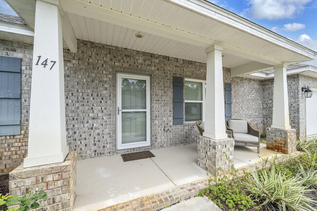 Building Photo - 147 Picnic Pl
