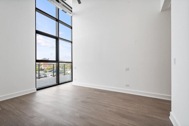 Building Photo - 728 Waukegan Rd