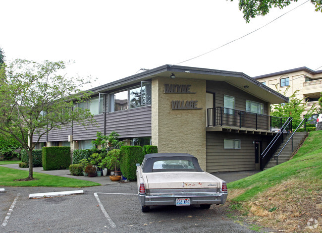 Primary Photo - Bayvue Village Apartments