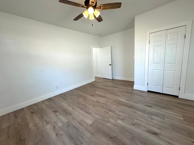 Building Photo - Stunning 2 bedroom 1 bathroom home In Kendall-Whittier district of Tulsa!