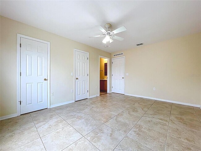 Building Photo - 5060 Spanish Oaks Blvd