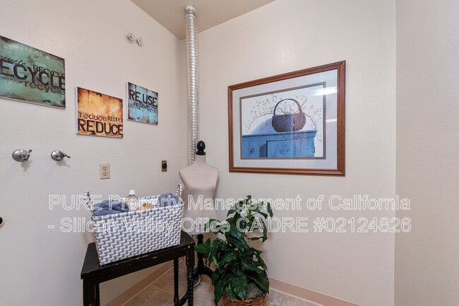 Building Photo - 929 E El Camino Real