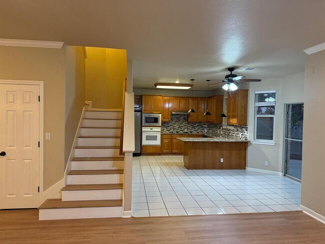 Building Photo - 11505 Emerald Falls Dr