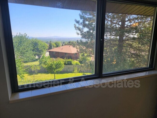 Building Photo - 1269 E 3075 N