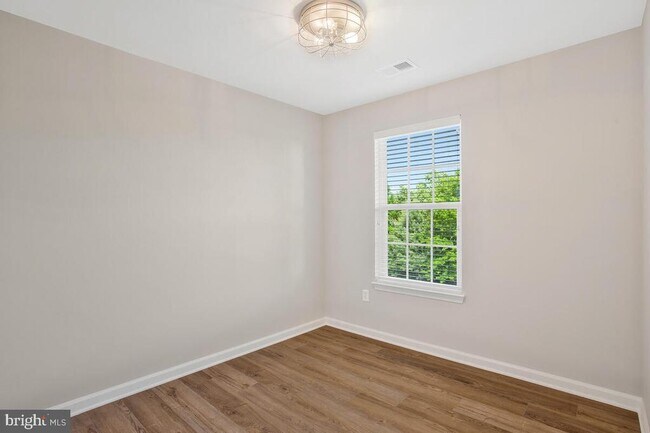 Building Photo - 9612 Hammonds Overlook Ct