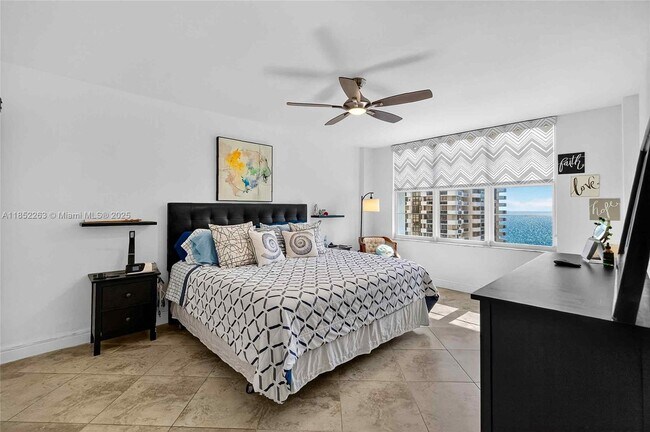 Building Photo - 5700 Collins Ave