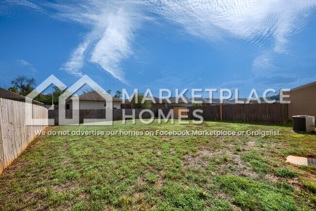 Building Photo - 344 Mertle Dr