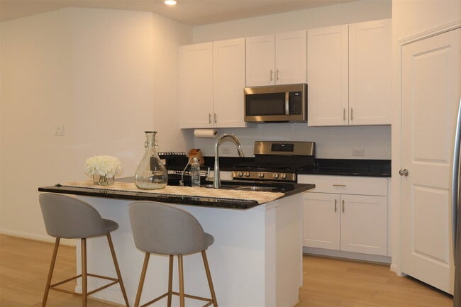Building Photo - Misty Meadow Lane Street, Missouri City, TX 77489 - 4 BR 2.5 BA single-family home