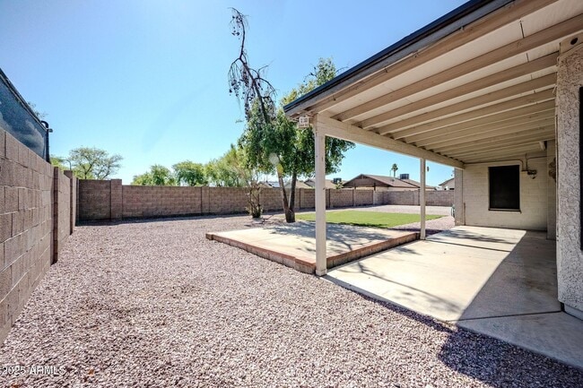 Building Photo - 8713 N 109th Ave