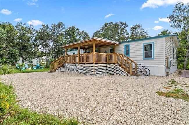 Primary Photo - 16 Wildwood Ln