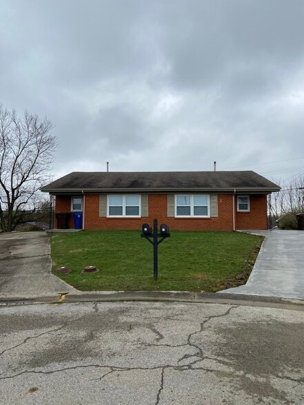 exterior - 24 White Cir