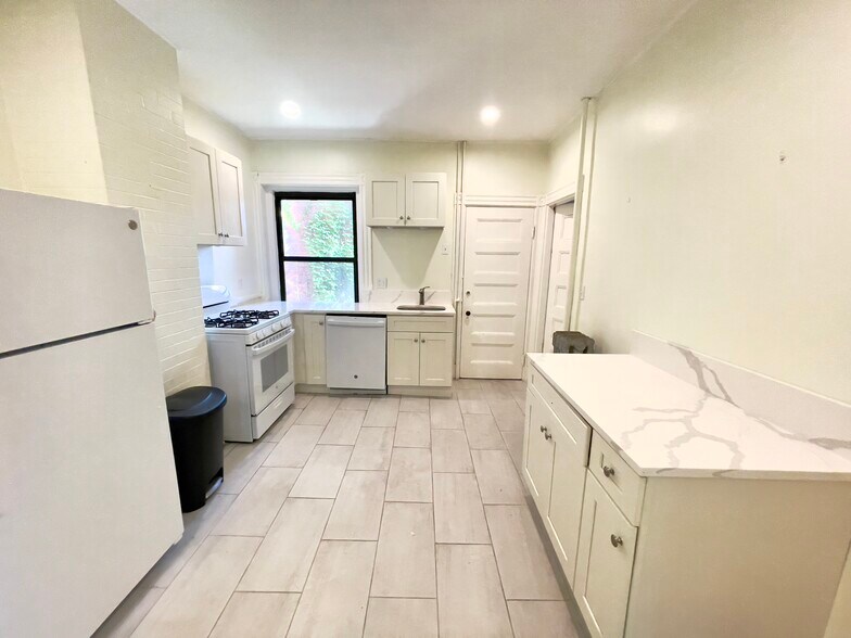 Kitchen - 1857 Beacon St