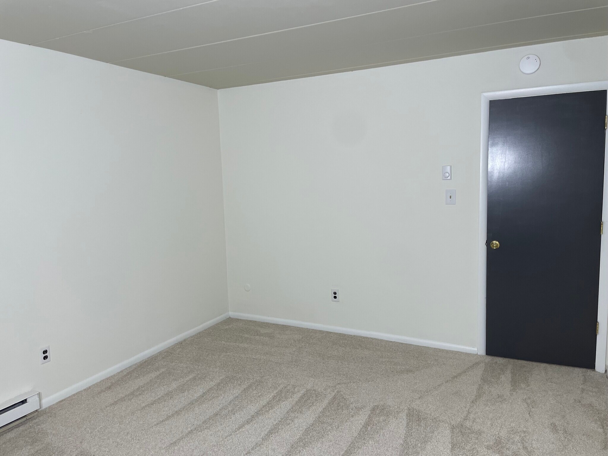 Building Photo - 300 WINDING Way