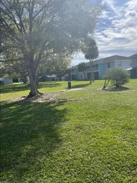 Building Photo - 1785 6th Ave