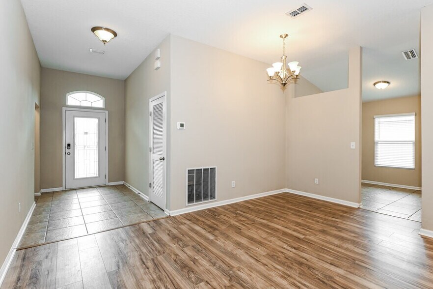 Building Photo - 15847 Rachel Creek Dr
