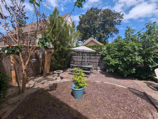 Building Photo - 1531 N 12th Ave