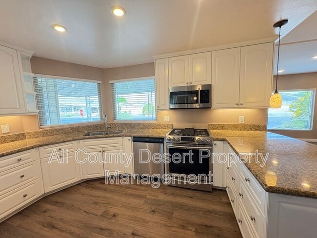 Building Photo - 38251 Desert Greens Dr E