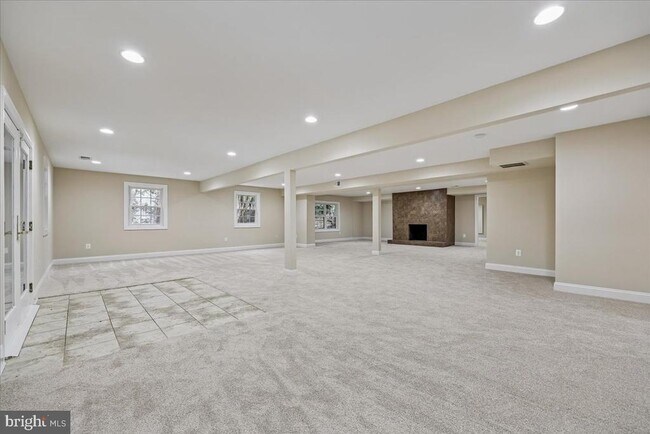 Building Photo - 4902 De Russey Pkwy