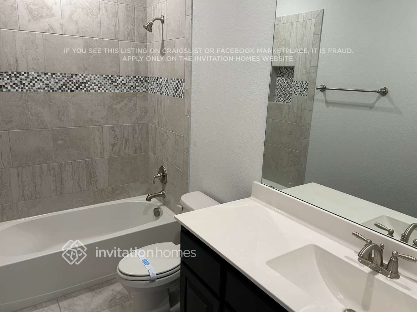 Building Photo - 2512 Candle Ln