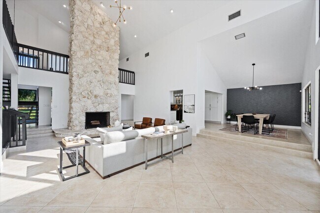 Building Photo - 12638 Quercus Ln