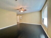 Building Photo - 611 N Avenue D