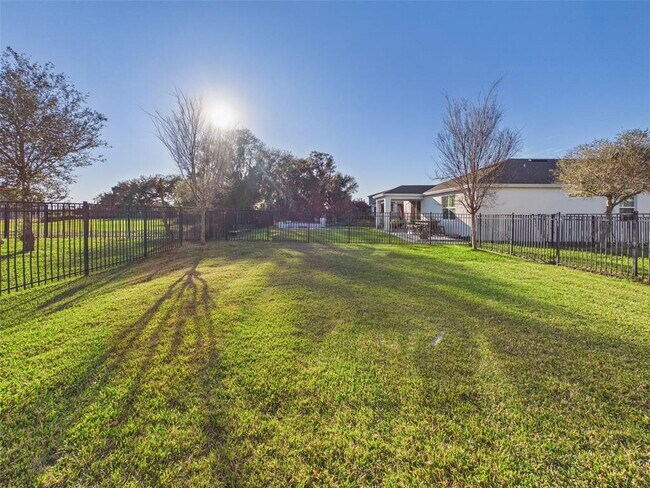 Building Photo - 5164 Chickadee St