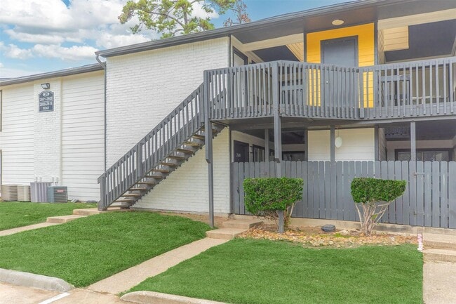 Building Photo - 21717 Inverness Forest Blvd