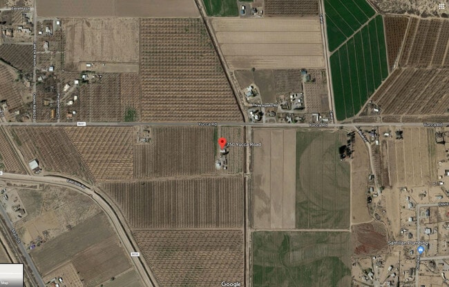 Building Photo - Country Living